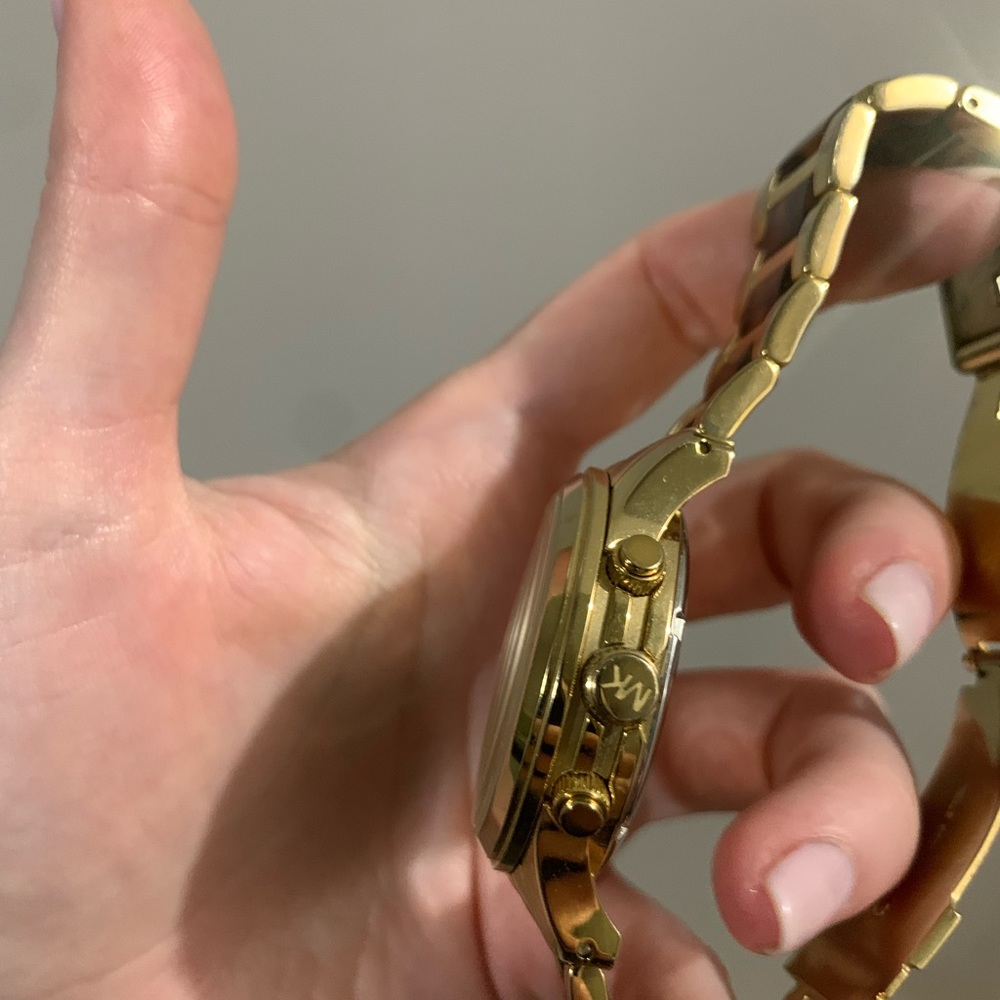 Michael Kors Watch - Picture 8 of 9